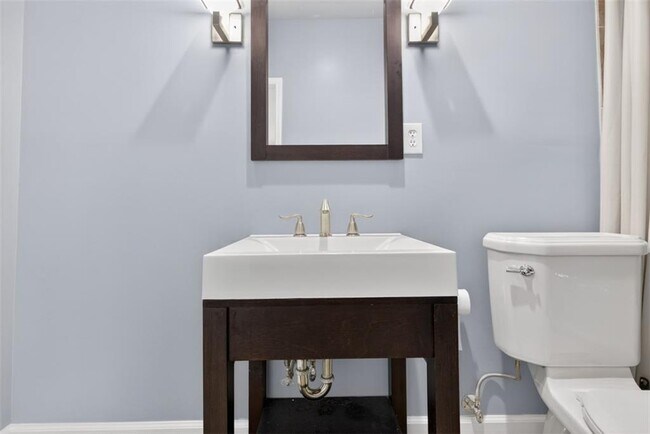 Building Photo - 4537 Grandview Pkwy