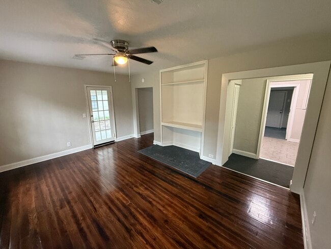 Primary Photo - 3605 Emanuel Ave