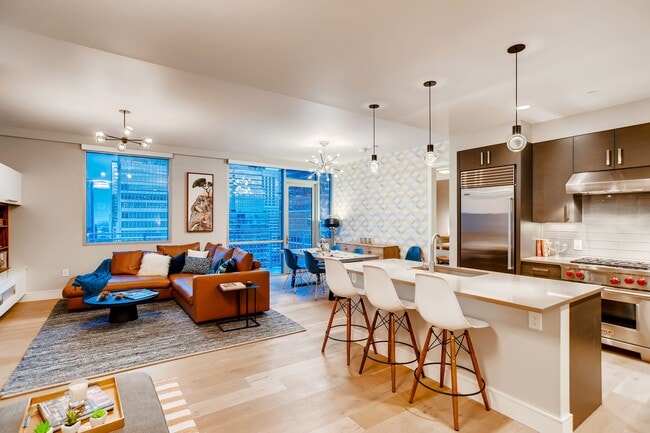 Building Photo - 222 West Ave