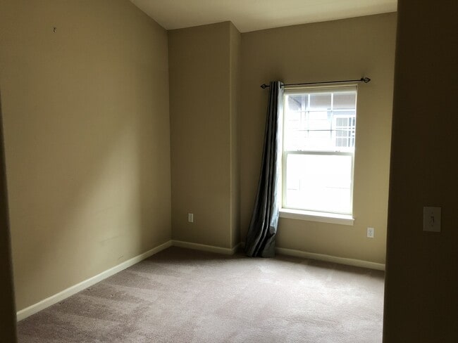 Building Photo - Modern Townhome Near Elmonica MAX – Minutes to Nike, Costco & Dining