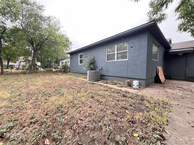 Building Photo - 3130 S Llewellyn Ave