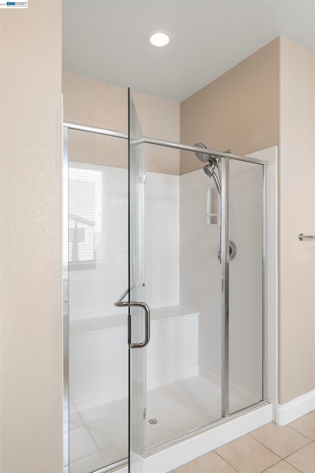 Building Photo - 967 Dainty Ave