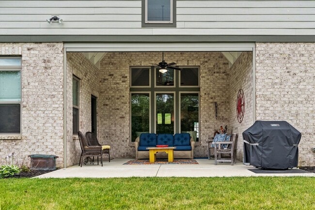 Building Photo - Spotless rental home in the highly sought-after McDaniels neighborhood in College Grove