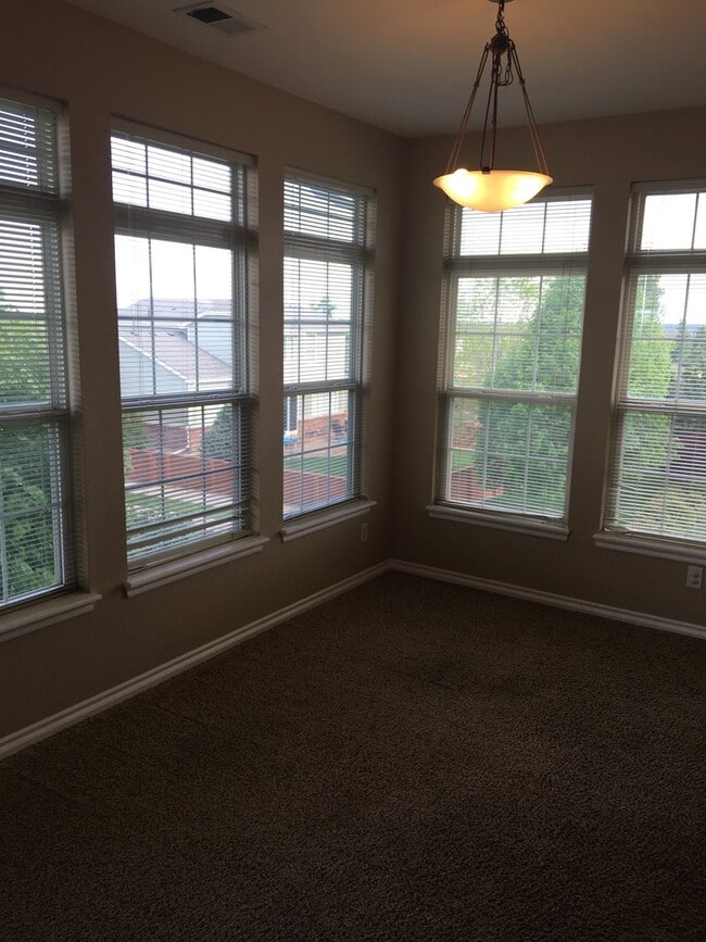 Building Photo - Beautiful + Bright Broadlands Condo for Lease!