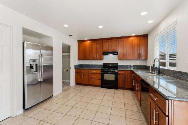 Building Photo - 8828 Billfish Way