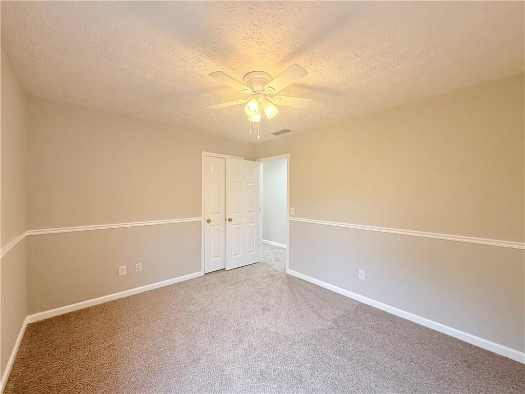 Building Photo - 945 Sweet Mill Ln