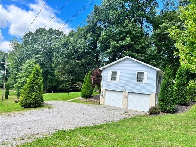 Building Photo - 329 Stoney Hollow Rd