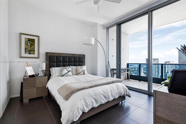 Building Photo - 200 Biscayne Blvd Way