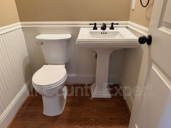 Building Photo - 1520 Vassar Ave