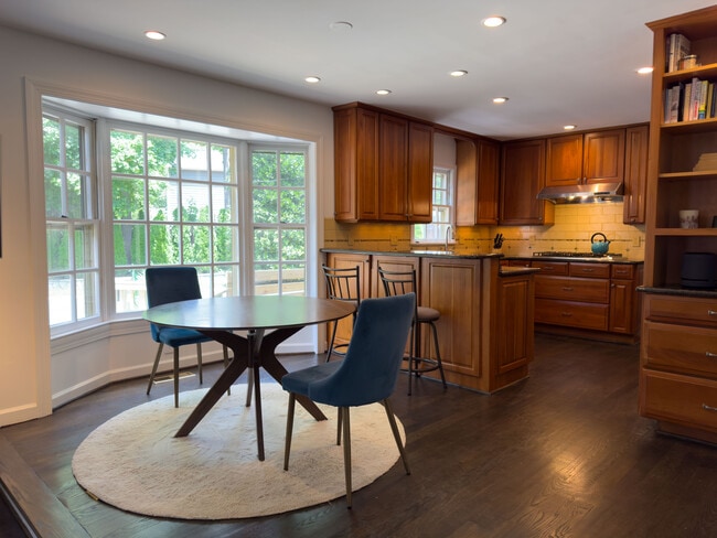 Building Photo - 9101 Peartree Landing