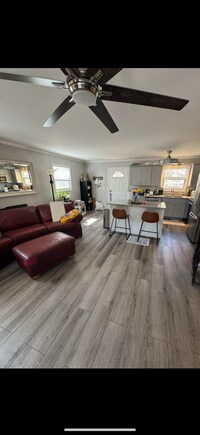 Building Photo - 3473 McKenzie Dr