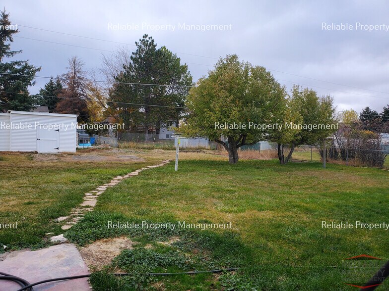 Building Photo - 5137 Free Ave