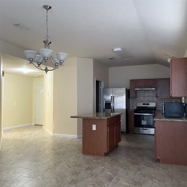 Building Photo - 14927 Sugar Sweet Dr