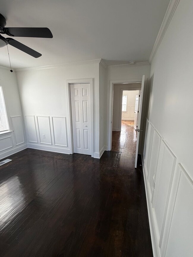 Building Photo - 222 Burnett St