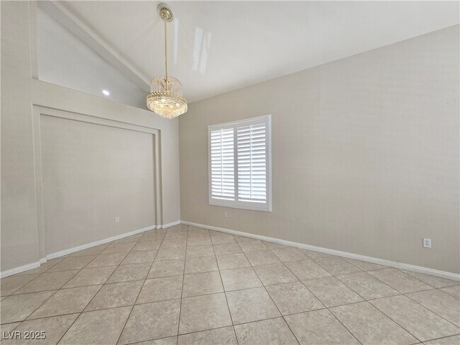 Building Photo - 200 Tayman Park Ave