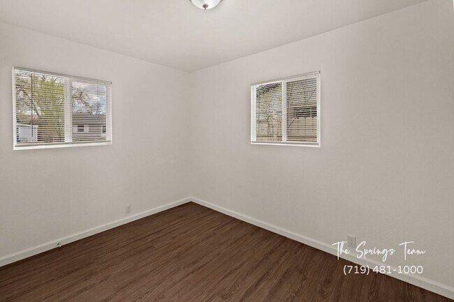 Building Photo - 1216 Pando Ave