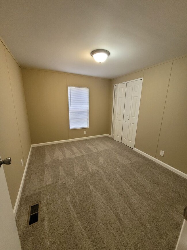 Building Photo - -For Rent - Hart County - Pineywoods Cr - ...