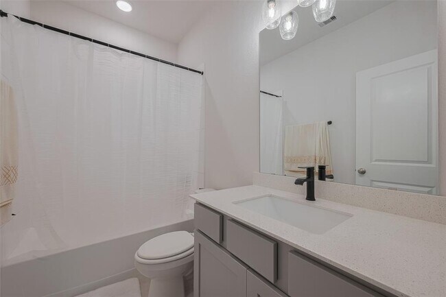 Building Photo - 16331 Verbena Glen Dr