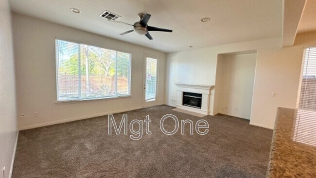 Building Photo - 7 Southern Hills Dr