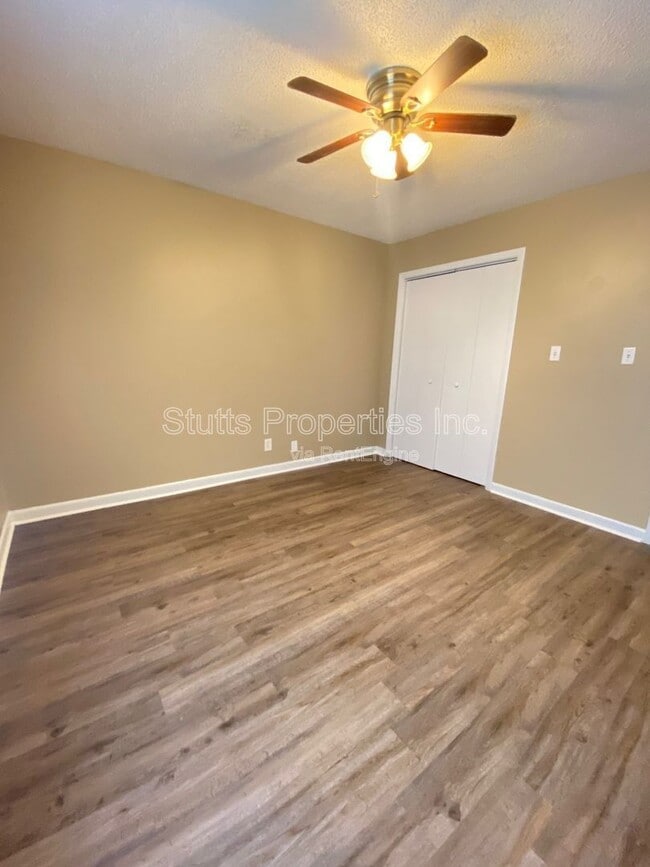 Building Photo - 3567 Blue Rd