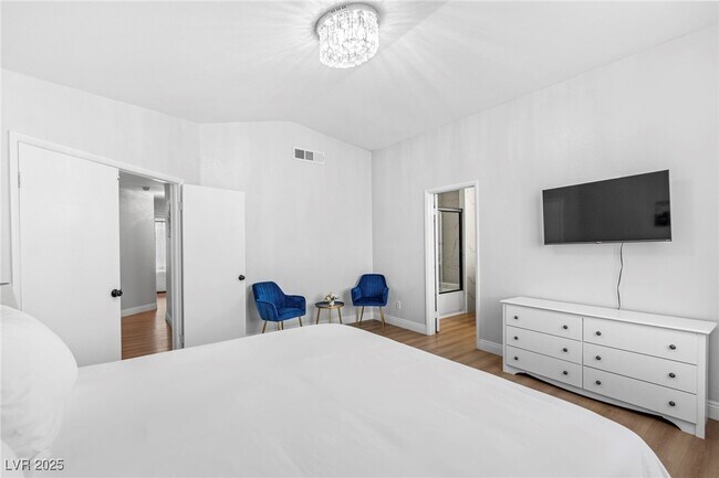 Building Photo - 2701 Sattley Cir