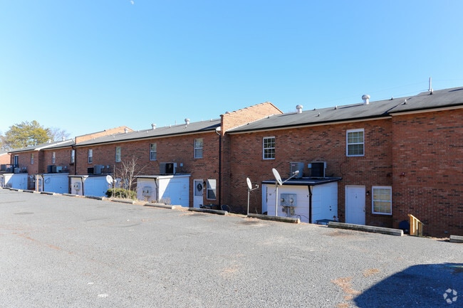 Building Photo - 151 Brookwood Ave