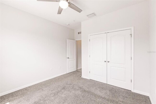Building Photo - 3215 Oriole Dr