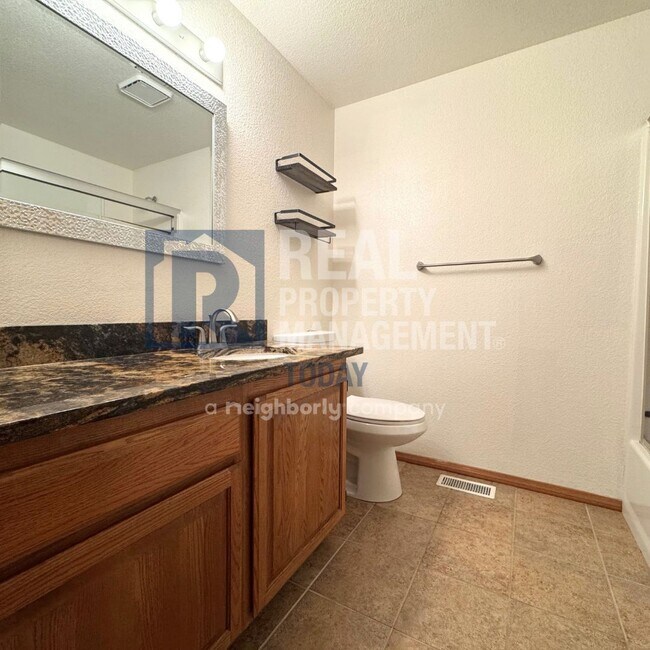 Building Photo - Remodeled Rambler In Gem Heights neighborh...