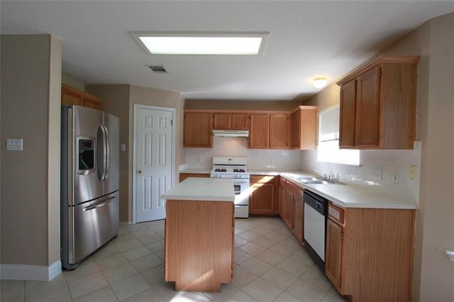 Building Photo - 3309 Kissman Dr