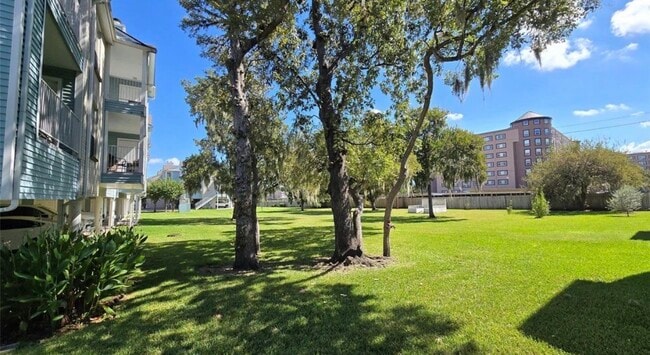 Building Photo - 18617 Egret Bay Blvd