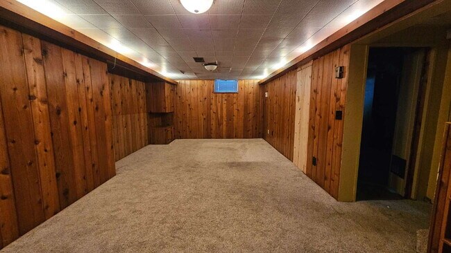 Building Photo - "Excellent 3-Bedroom Townhouse Retreat in St. Louis Park - 1359 Sq Ft of Comfort!"