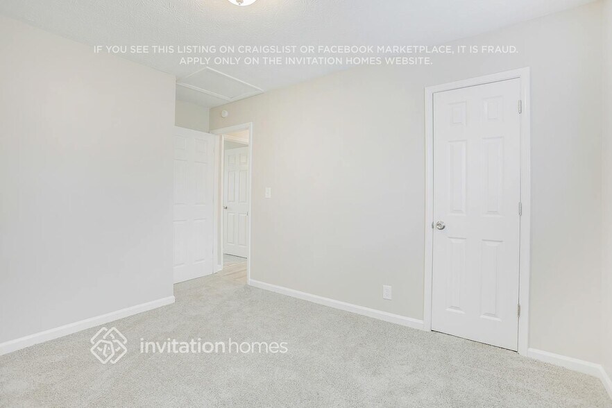 Building Photo - 2287 Wallingford Dr