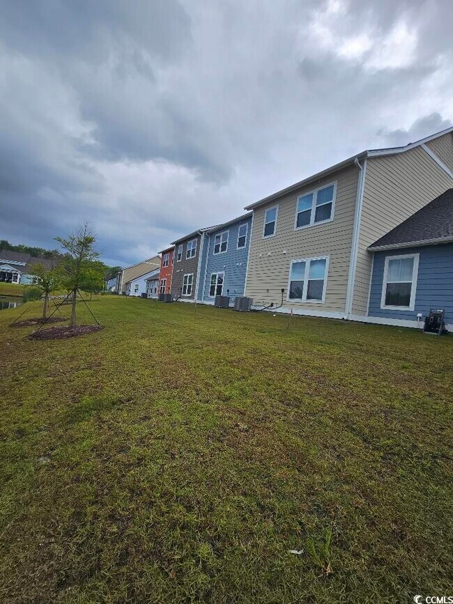 Building Photo - 2602 Blue Crane Cir