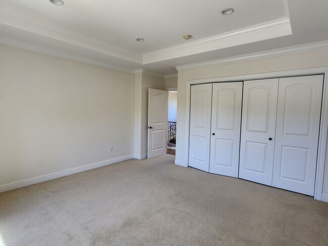 Building Photo - 25875 Estacada Way