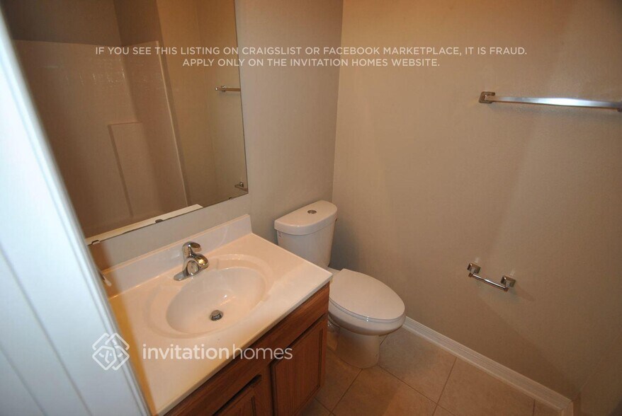 Building Photo - 2034 5th Ave