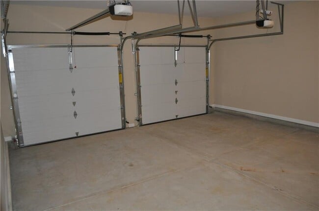 Building Photo - 4390 Cedar Bridge Walk