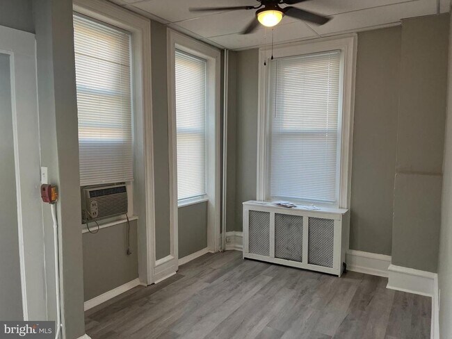 Building Photo - 2666 Bridge St