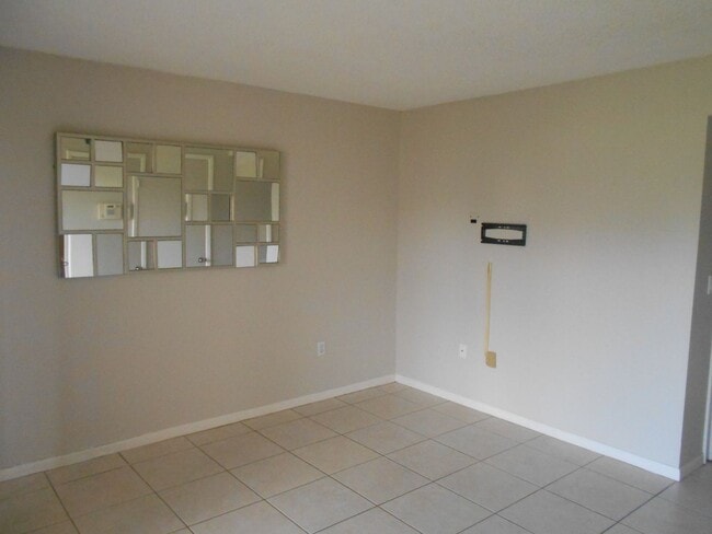 Building Photo - 5771 Peregrine Ave