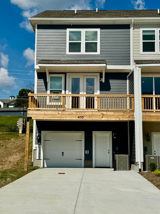 Building Photo - 410 Blair Rd