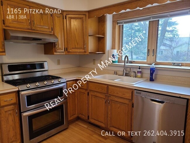 Building Photo - 1165 Pitzka Rd