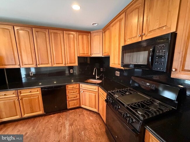 Building Photo - 3344 Wilton Crest Ct