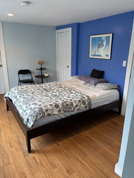 Building Photo - 8B Springfield Ct