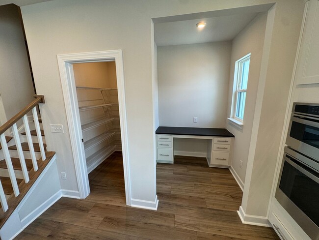 Building Photo - 4707 Cypress Tree Ln