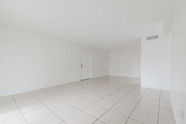 Building Photo - 2020 NW 119th St