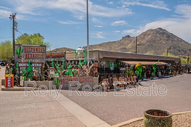 Building Photo - 6050 E Hidden Valley Dr