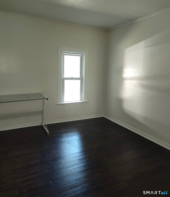 Building Photo - 30 Hawkins St