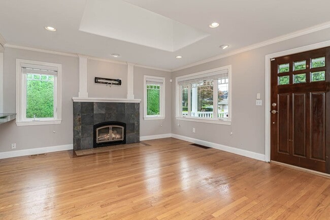 Building Photo - 3Bd/1.75Ba Kirkland Home
