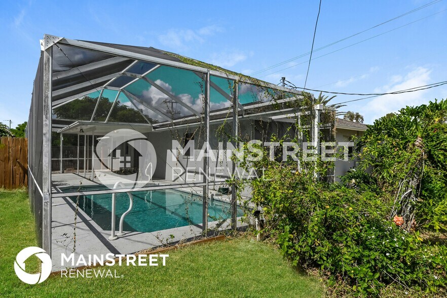 Building Photo - 9192 San Carlos Blvd