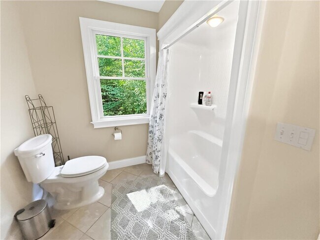 Building Photo - 37 Seabury Dr