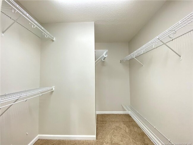 Building Photo - 346 Cresthaven Dr